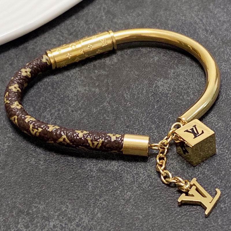 LV Bracelet 03lyr601 (5)